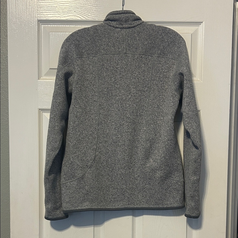 Patagonia Men's Performance Jacket in Heather Gray. Zipper pockets. Small - Picture 5 of 5